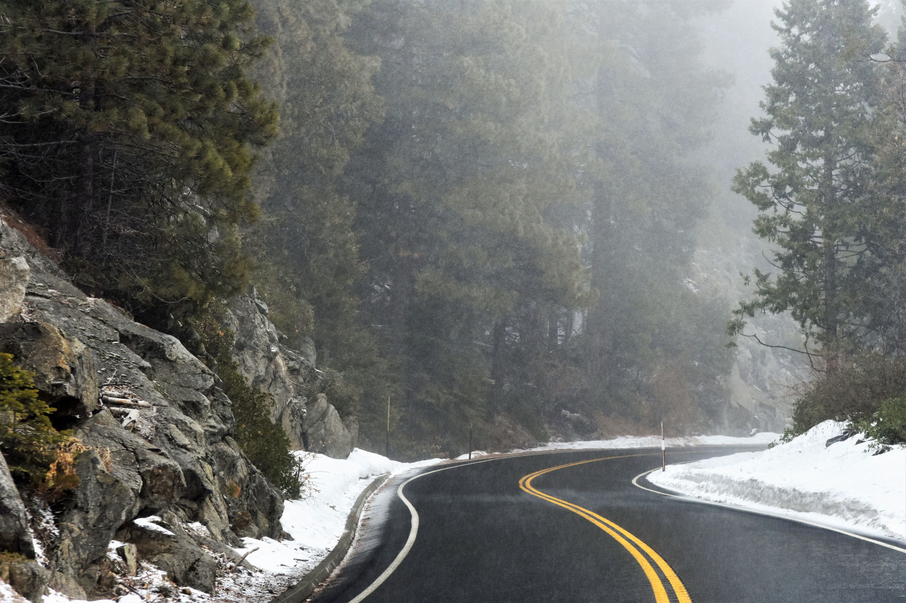 Light rain-snow falling.jpg